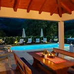 Ivona With Swimming Pool And Jacuzzi *
