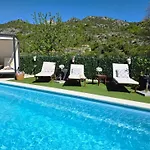 Ivona With Swimming Pool And Jacuzzi Villa Oslje