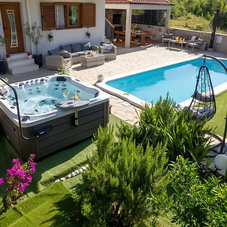 Ivona With Swimming Pool And Jacuzzi *