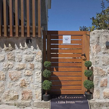 Luxury Ivona Pool, Jacuzzi, Sauna & Privacy Villa *
