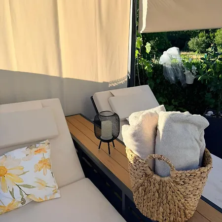Villa Luxury Ivona Pool, Jacuzzi, Sauna & Privacy Oslje