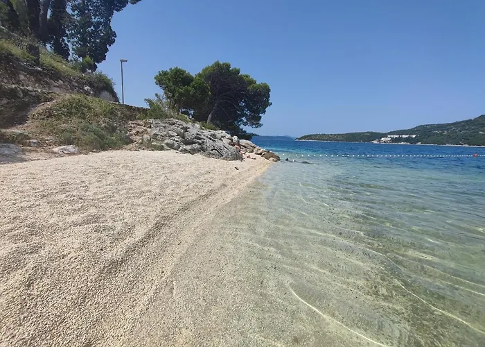 Ivona With Swimming Pool And Jacuzzi Villa *