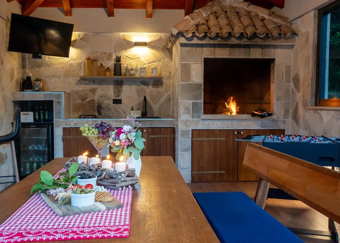 Ivona With Swimming Pool And Jacuzzi Villa